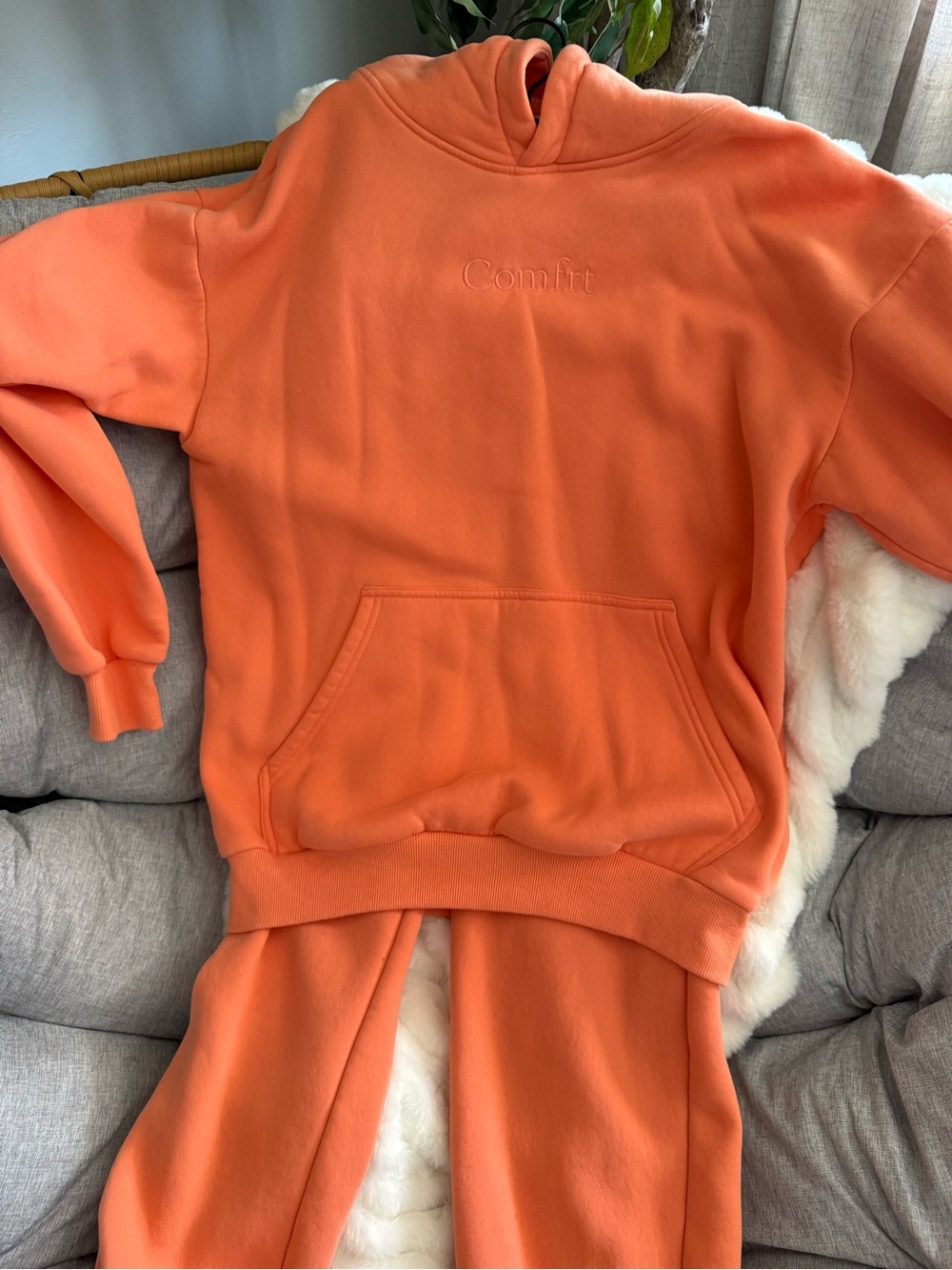Comfrt Women's coral Hoodie & Jogger Set - Cozy Everyday Sweatpants